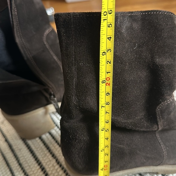 Boots - Picture 12 of 13